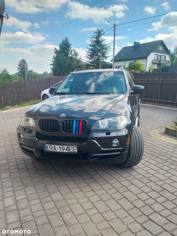 BMW X5 4.8i - 6