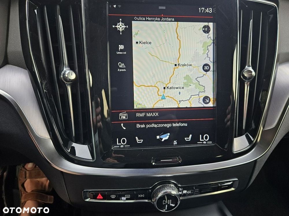 Volvo V60 D3 Momentum Pro - 9