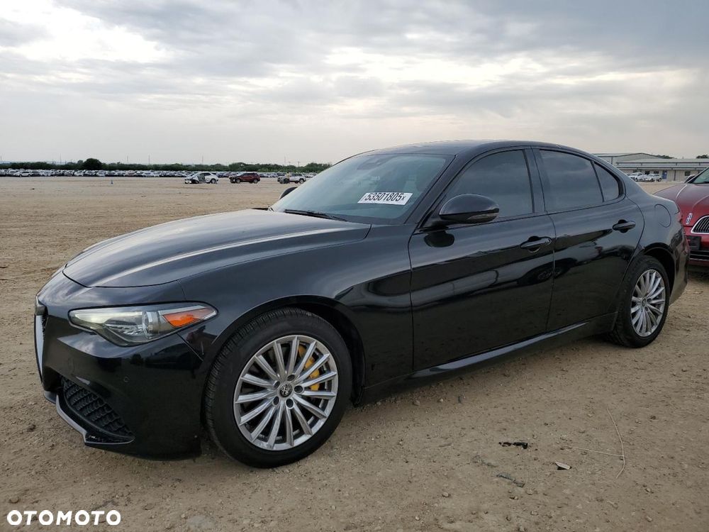 Alfa Romeo Giulia 2.0 Turbo 16V AT8-Q4 Veloce - 5