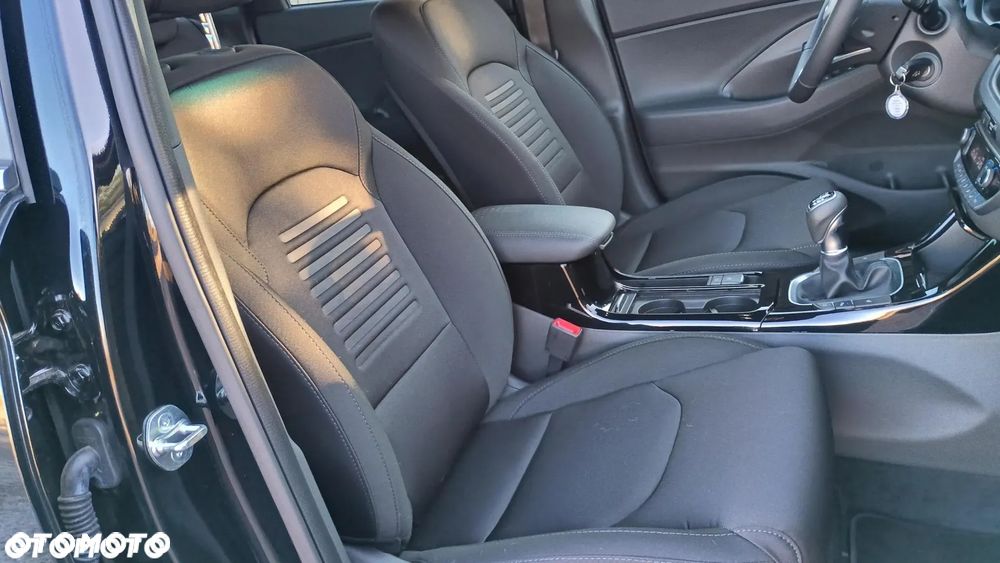 Hyundai i30 1.5 T-GDI 48V Smart - 19