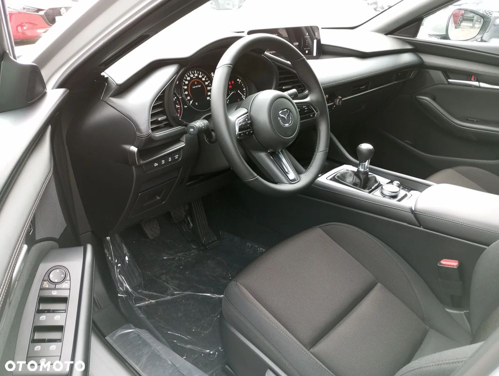 Mazda 3 - 8
