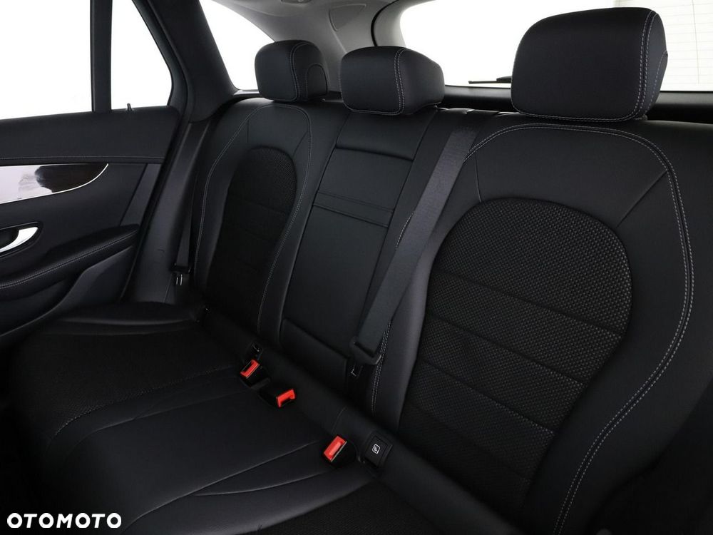 Mercedes-Benz GLC 300 de 4Matic 9G-TRONIC - 18