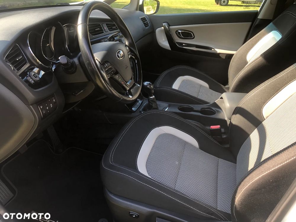 Kia Ceed 1.6 CRDi 128 Dream Team Edition - 17