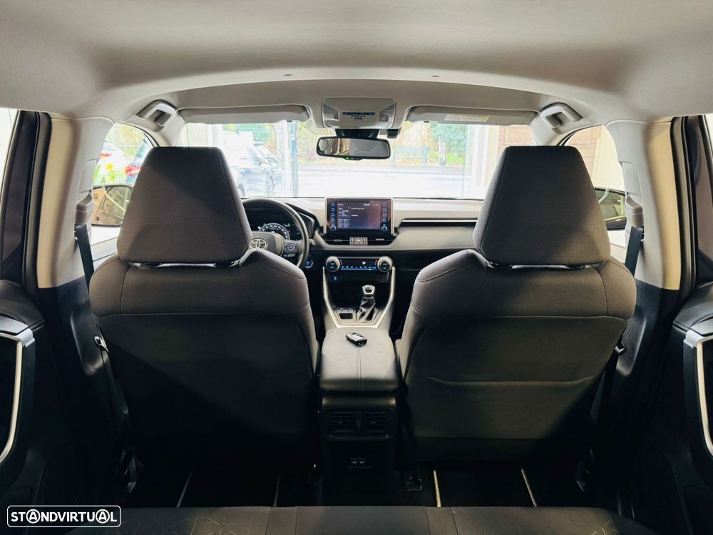 Toyota RAV4 2.5 HDF Comfort - 24