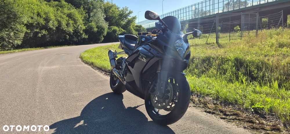 Suzuki GSX-R - 17