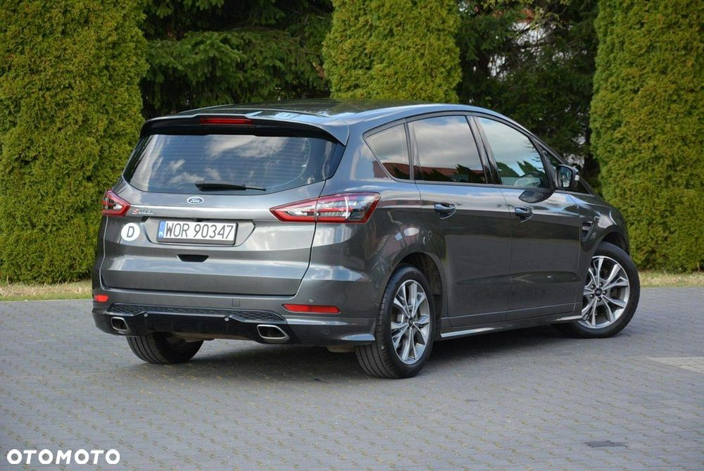 Ford S-Max - 13
