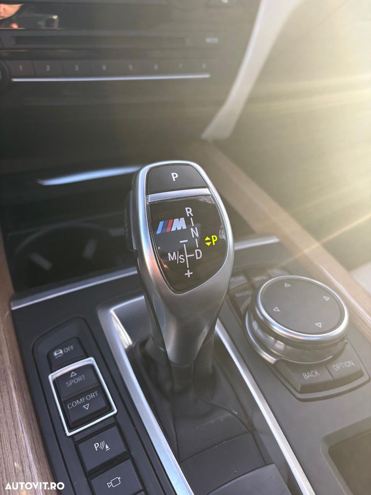BMW X5 M M50d - 13