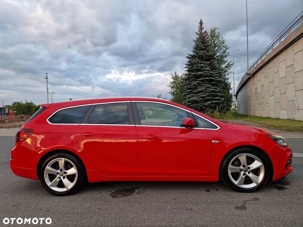 Opel Astra IV GTC 2.0 CDTI Bi-Turbo S&S - 14