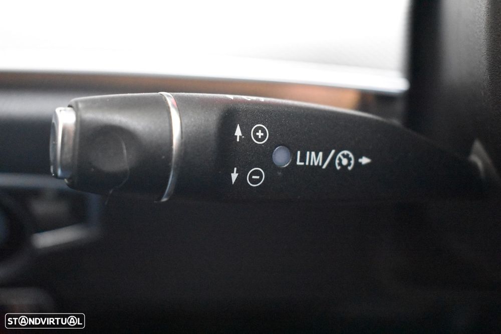 Mercedes-Benz E 220 d Avantgarde - 42