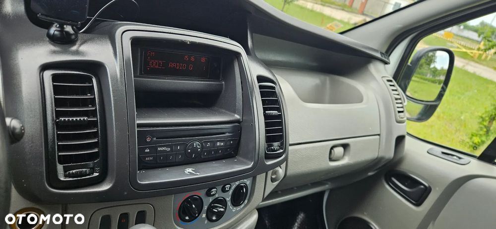 Renault Trafic - 25