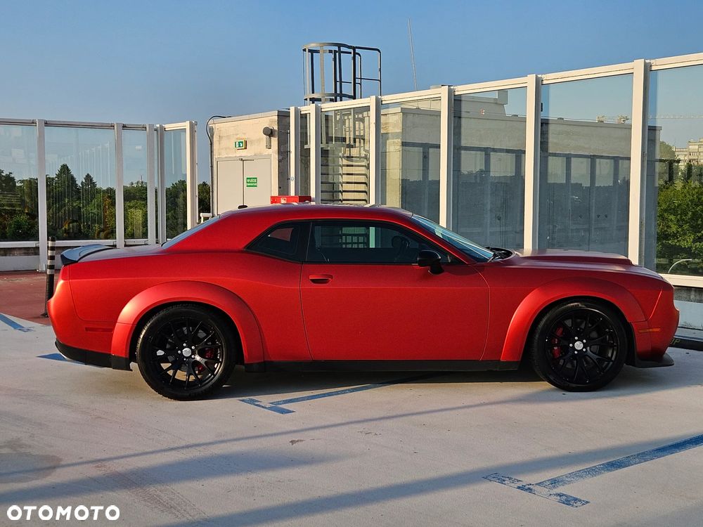 Dodge Challenger - 7