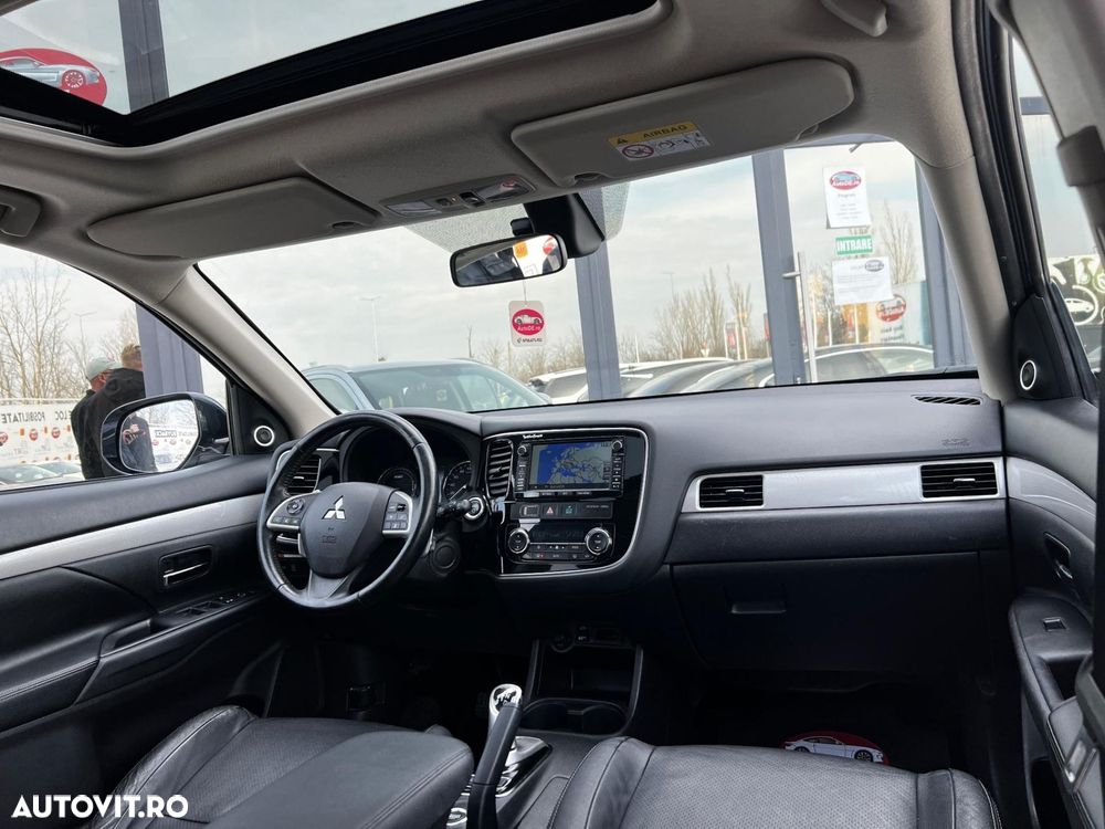Mitsubishi Outlander - 6