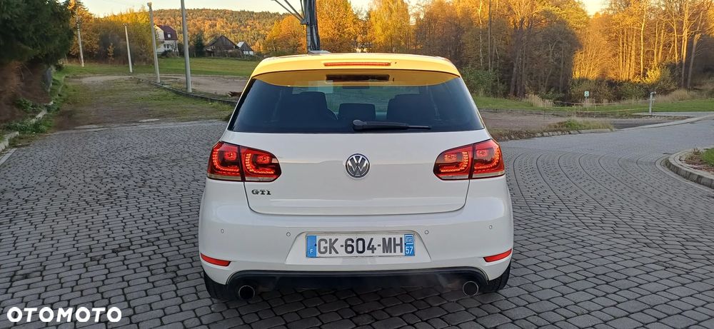 Volkswagen Golf 2.0 GTI - 8
