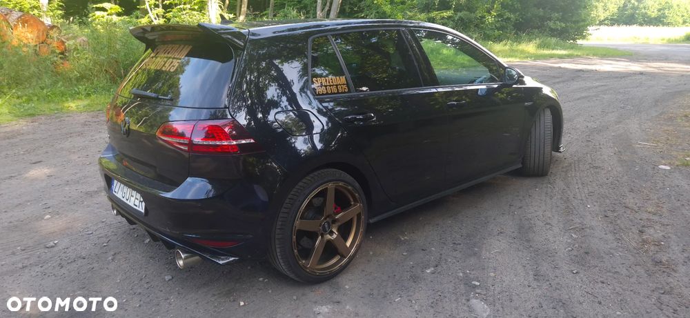Volkswagen Golf - 3