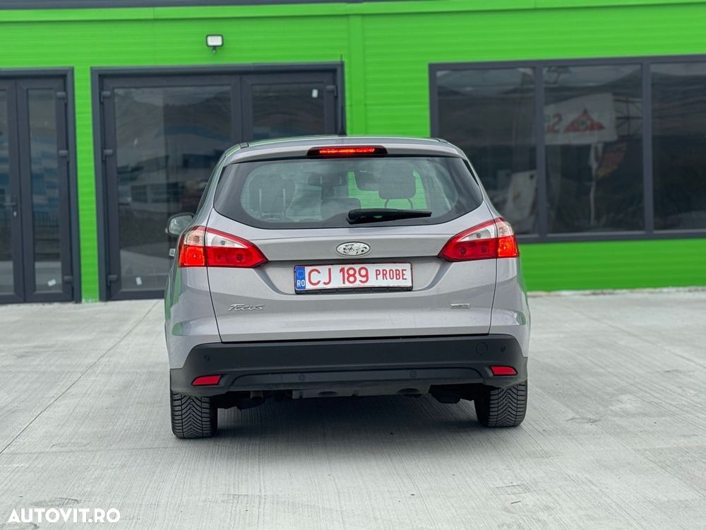 Ford Focus - 8