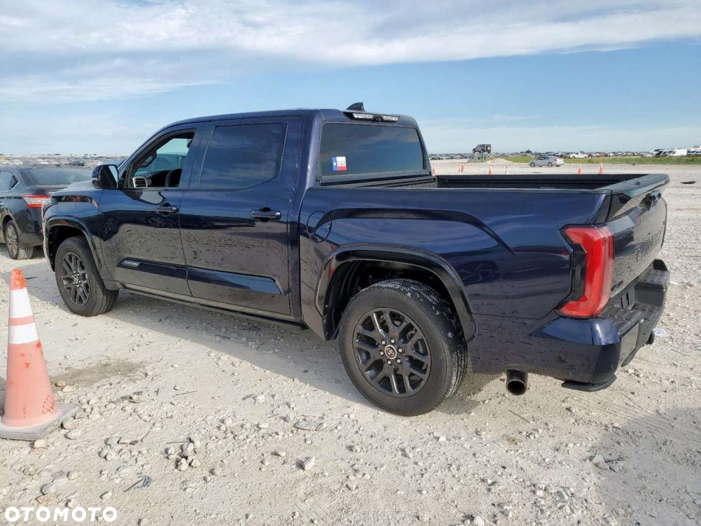 Toyota Tundra - 2
