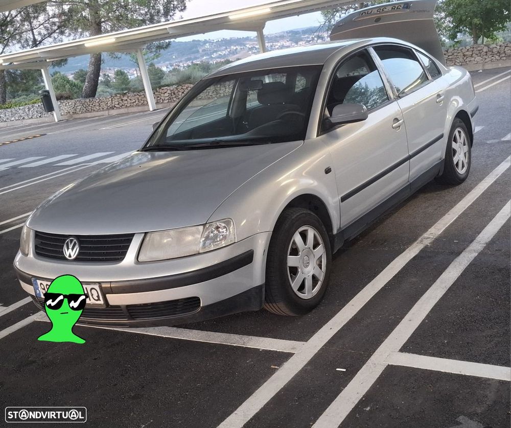 VW Passat 1.9 TDi Confortline - 2