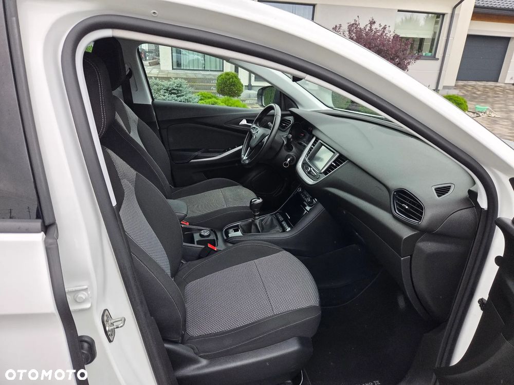 Opel Grandland X 1.5 D Start/Stop Business Edition - 24