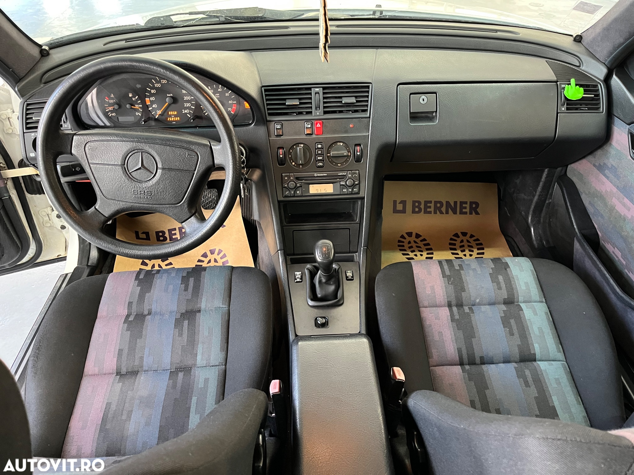 Mercedes-Benz C - 6