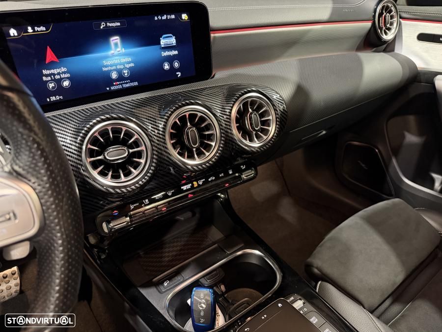 Mercedes-Benz A 250 Limousine e AMG Line - 16