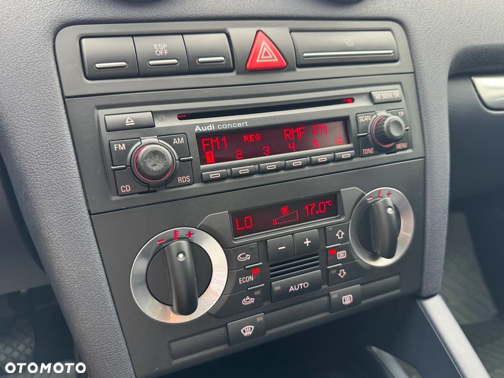 Audi A3 3-drzwiowe 1.6 Ambition - 20