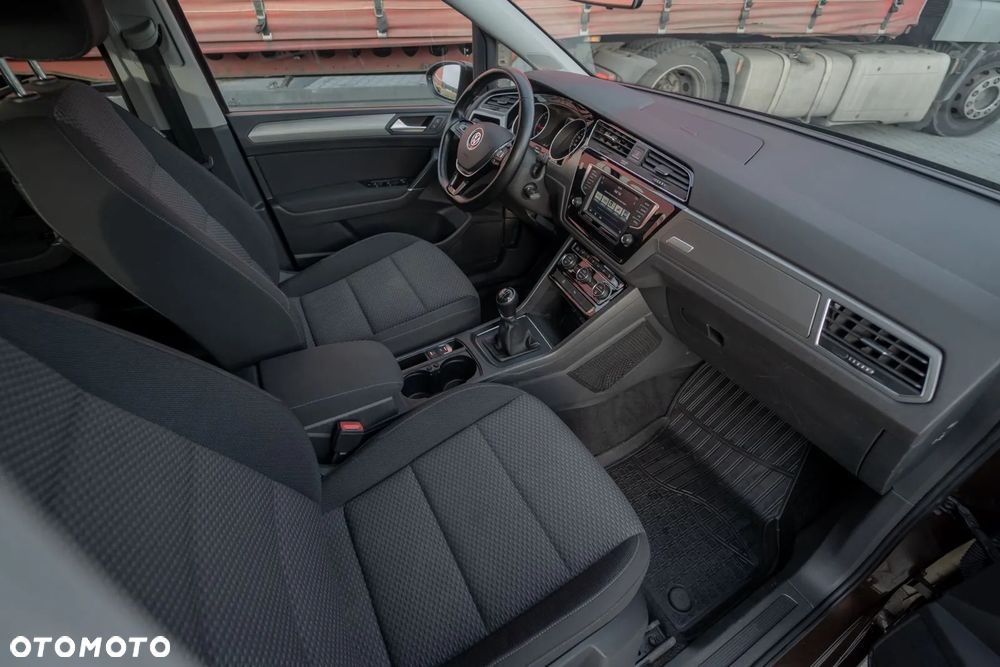 Volkswagen Touran 1.6 TDI SCR (BlueMotion Technology) Comfortline - 14