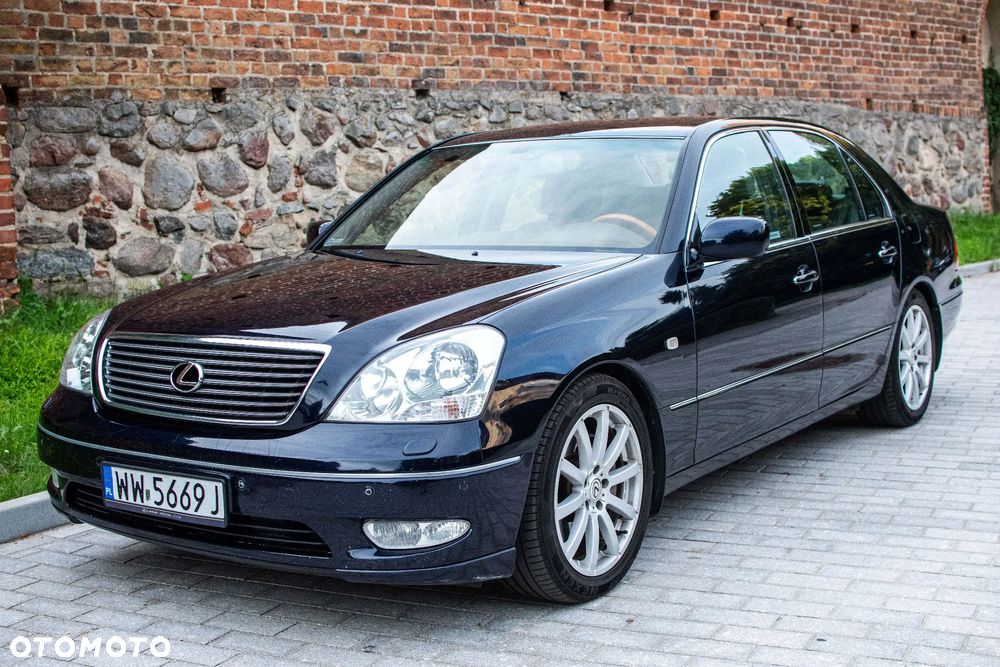Lexus LS - 3