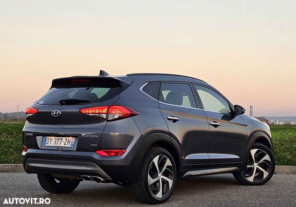 Hyundai Tucson 2.0 CRDI 4WD Automatik Premium - 15