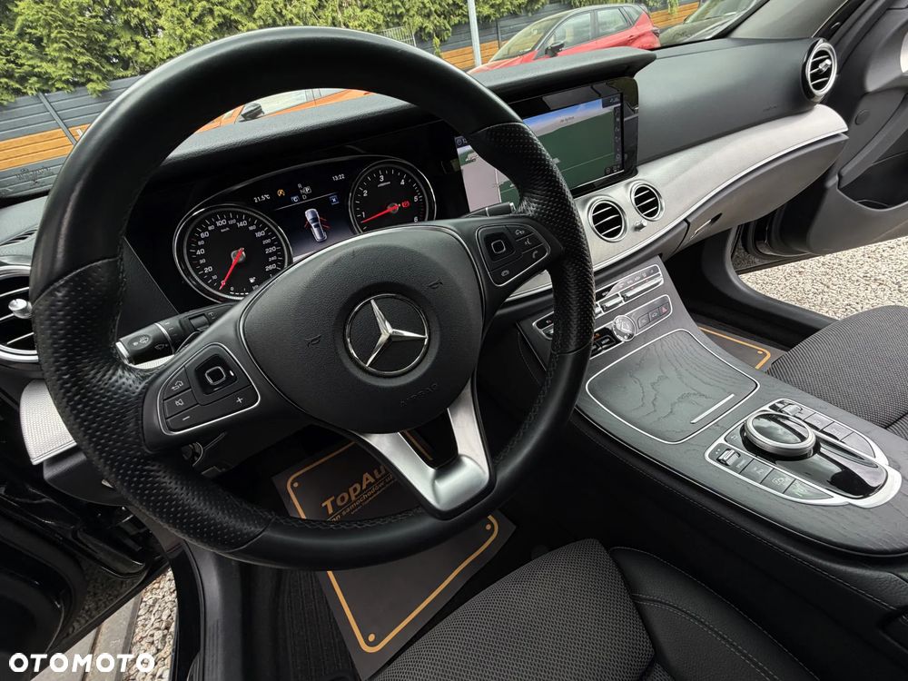 Mercedes-Benz Klasa E 220 d Business Edition 9G-TRONIC - 32