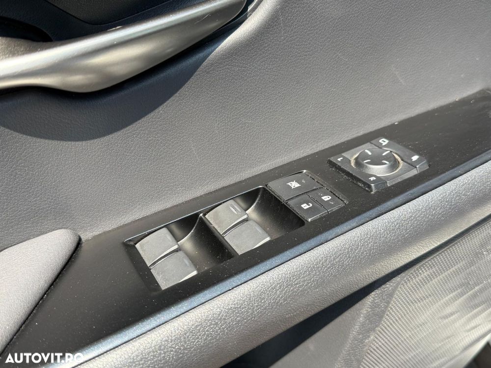 Lexus UX - 24