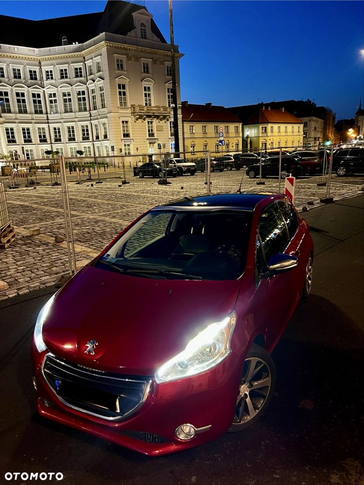 Peugeot 208 - 5