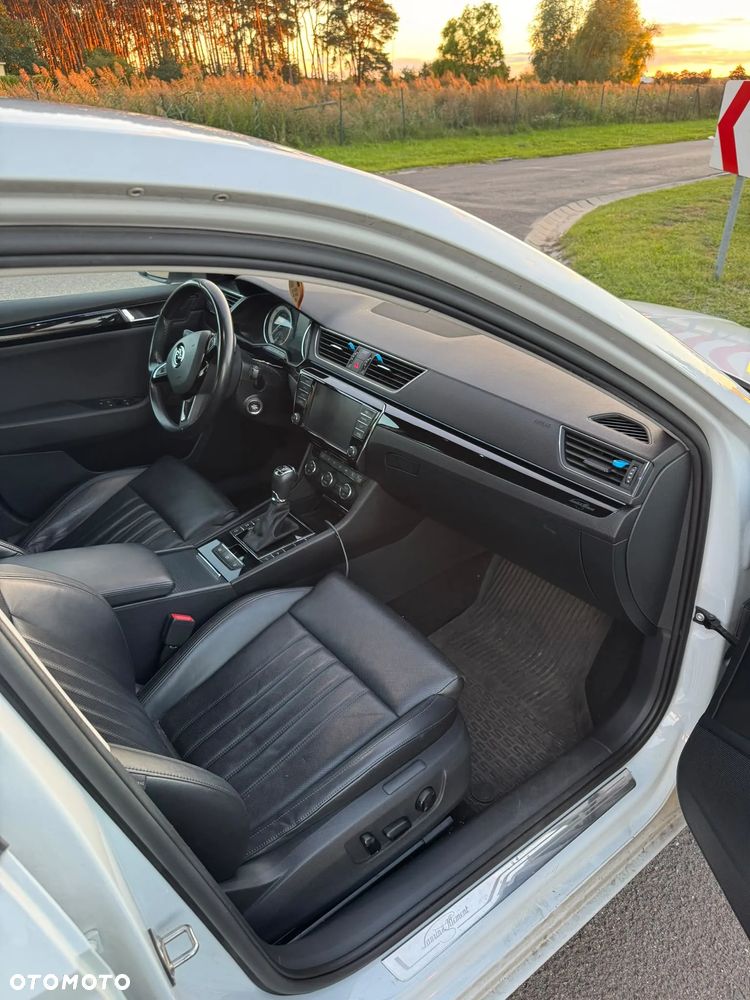Skoda Superb 2.0 TDI 4x4 L&K DSG - 16