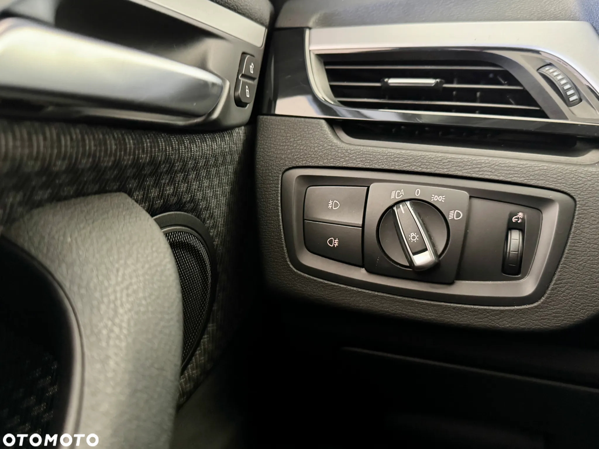 BMW X1 sDrive18i - 9