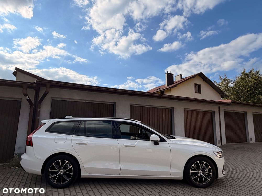 Volvo V60 B3 B DKG Momentum Pro - 5