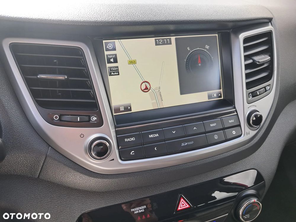 Hyundai Tucson blue 1.6 GDi 2WD Navi - 11
