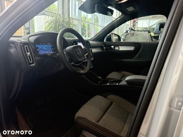 Volvo XC 40 B3 Plus Dark - 8