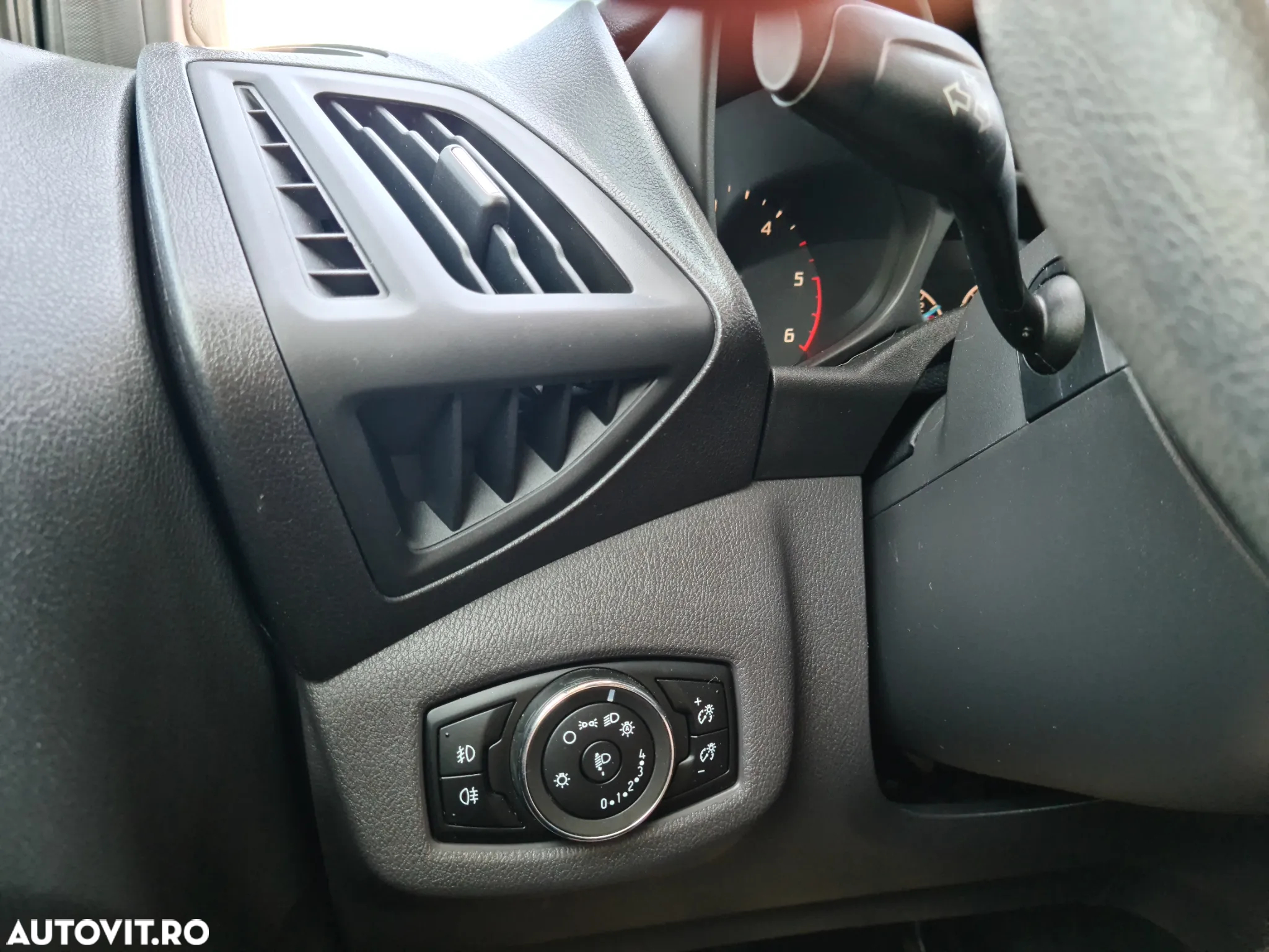 Ford Tourneo Connect 1.5 TDCi LWB (L2) Titanium - 21