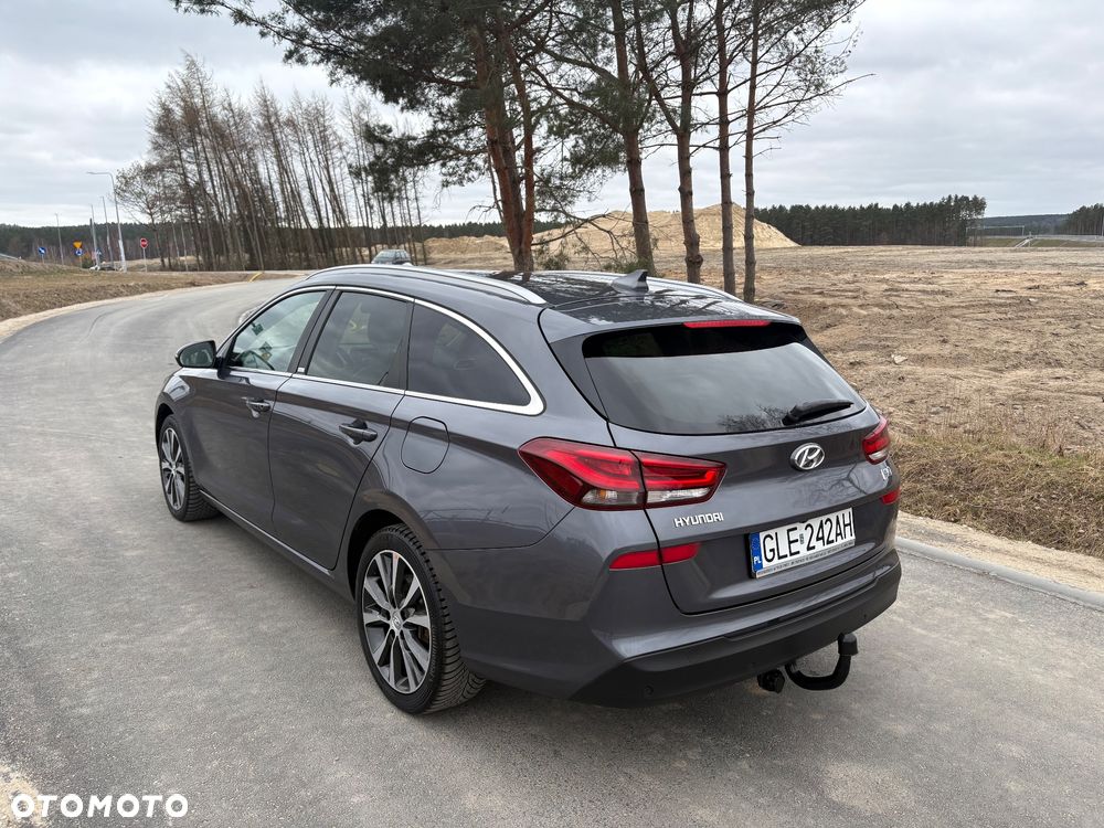Hyundai i30 1.6 CRDI Premium DCT - 16
