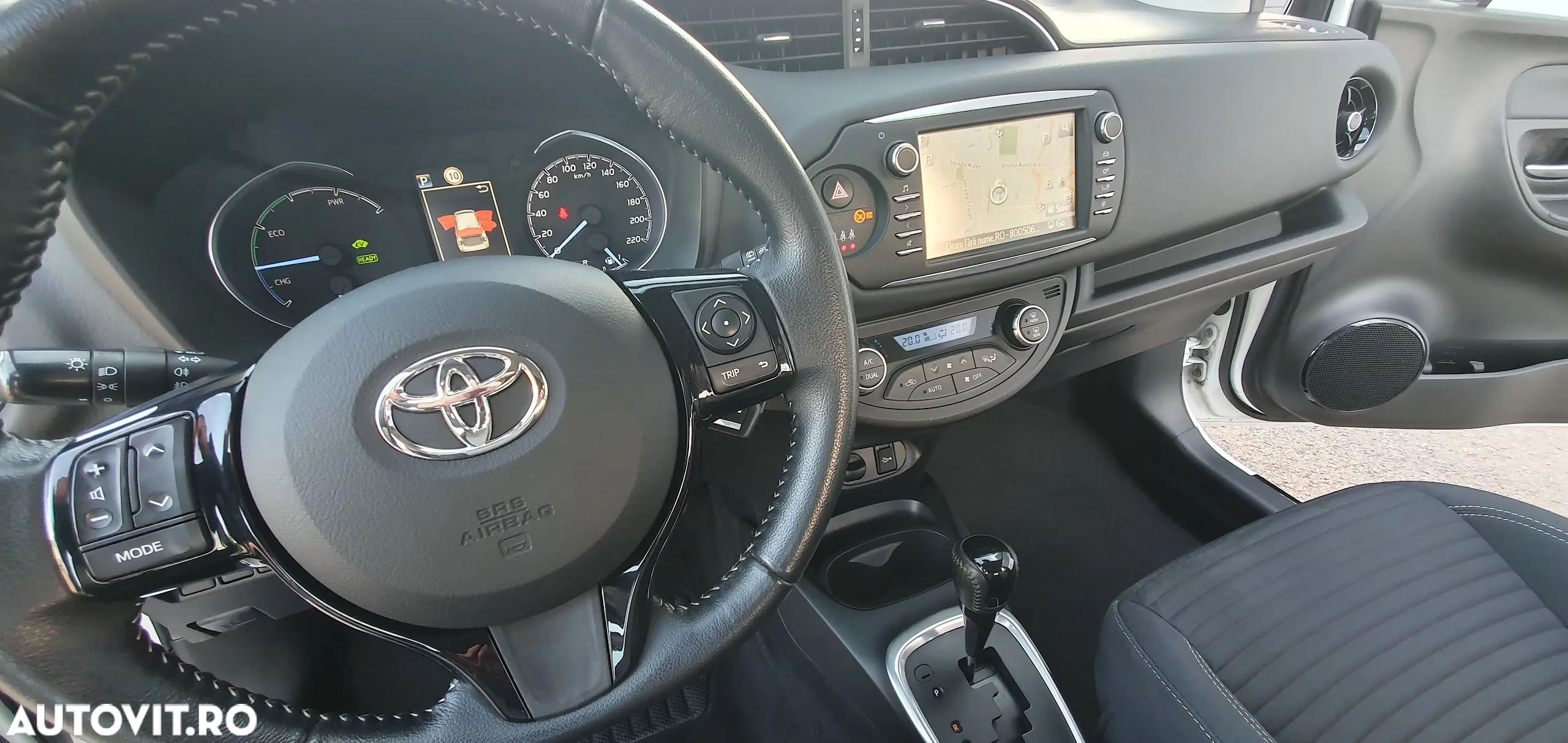 Toyota Yaris Hybrid 1.5 VVT-i Y20 Team Deutschland - 16