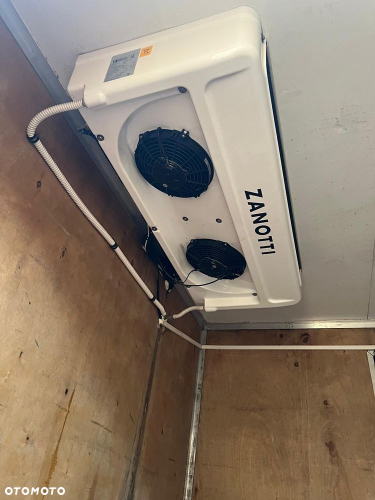 Mitsubishi CANTER FUSO 3C15 - 10