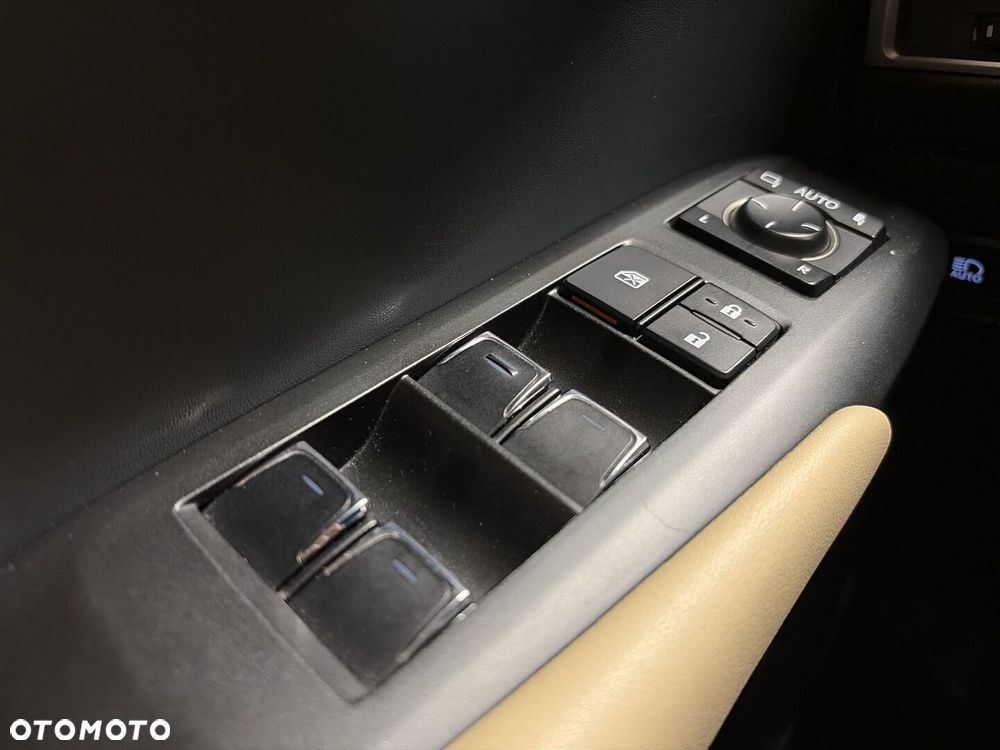 Lexus NX 300 Comfort AWD - 22