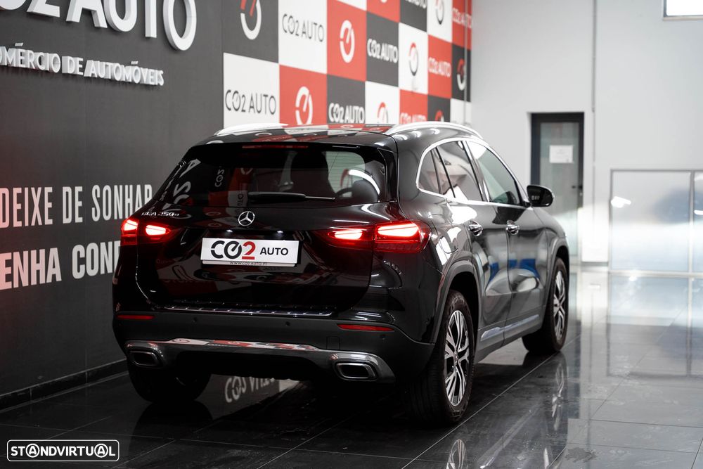 Mercedes-Benz GLA 250 e Progressive - 8