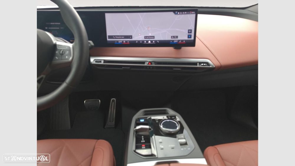 BMW iX xDrive 45 Pack Desportivo - 13