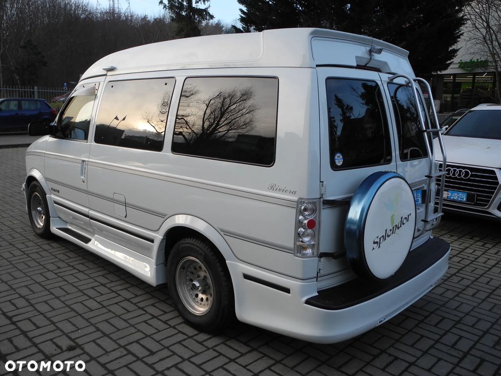Chevrolet Astro - 4