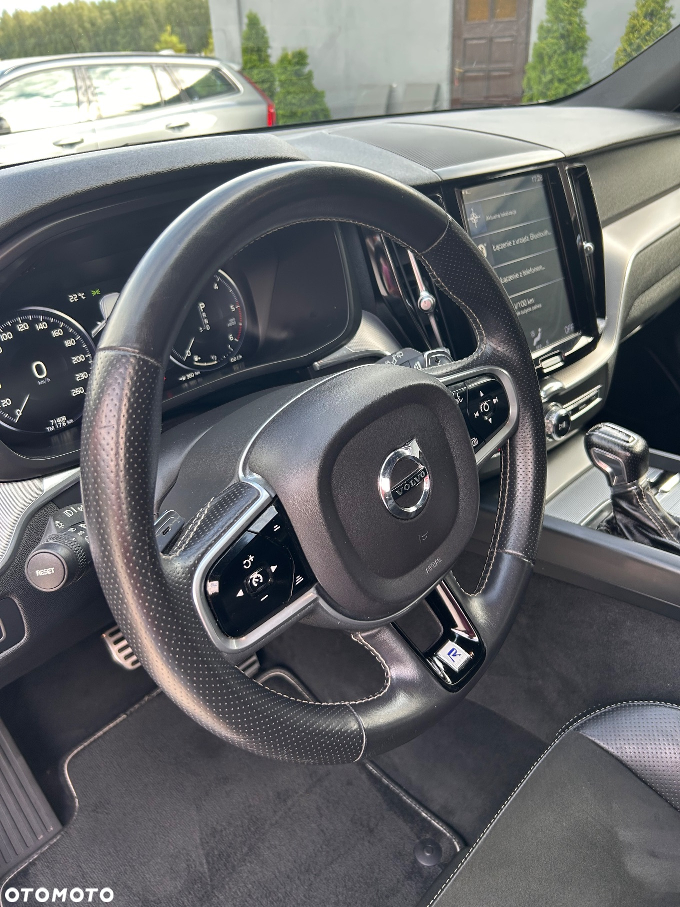 Volvo XC 60 D4 AWD R-Design - 22