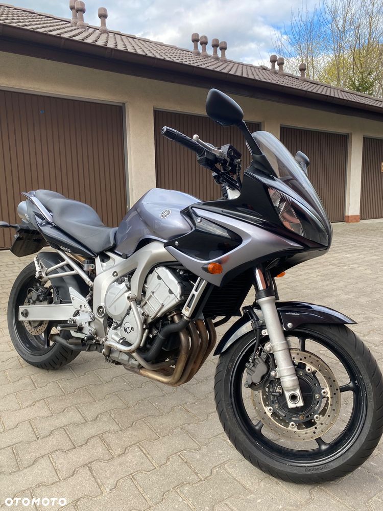 Yamaha FZ6 - 1