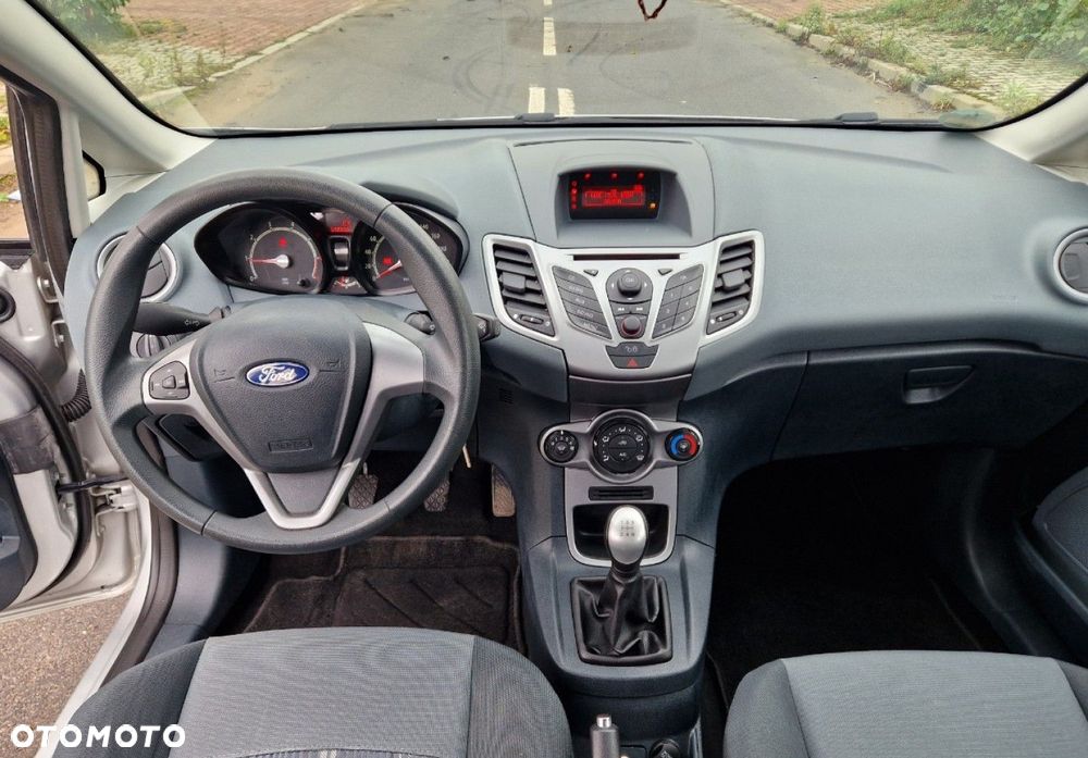 Ford Fiesta - 21