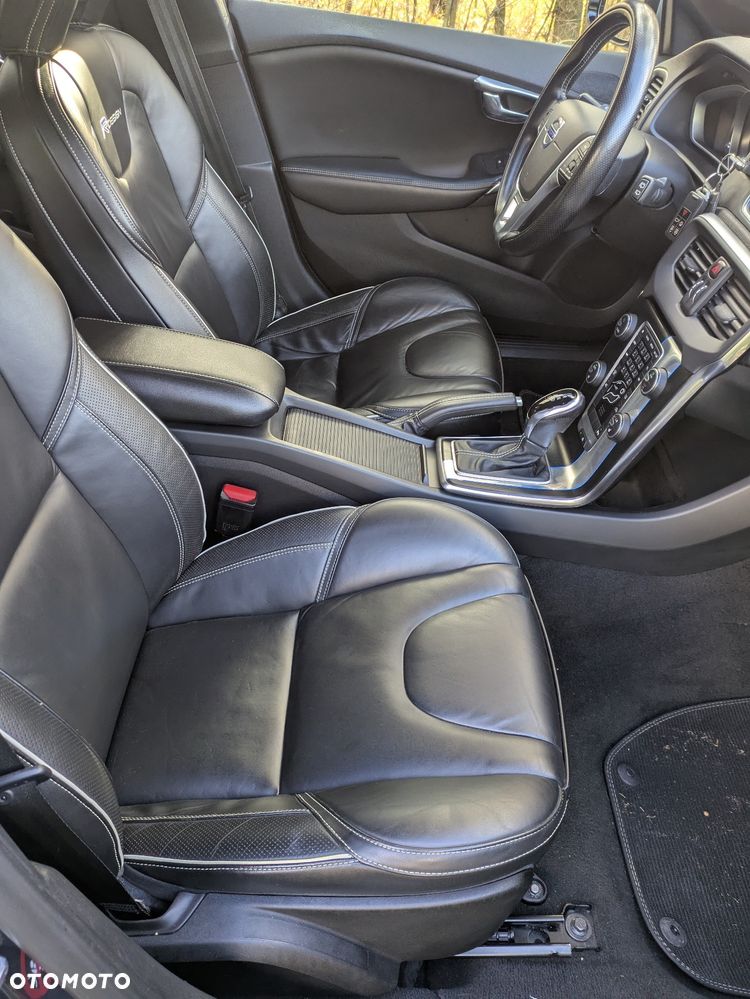 Volvo V40 T5 Geartronic R Design - 18