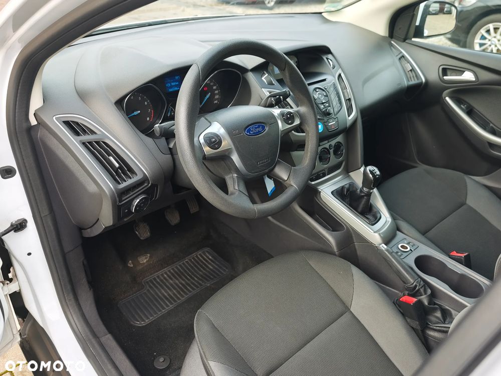 Ford Focus - 11