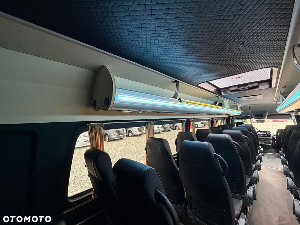 Mercedes-Benz Sprinter 519 - 26